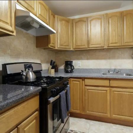 2Bed Bliss By Central Park North ニューヨーク エクステリア 写真