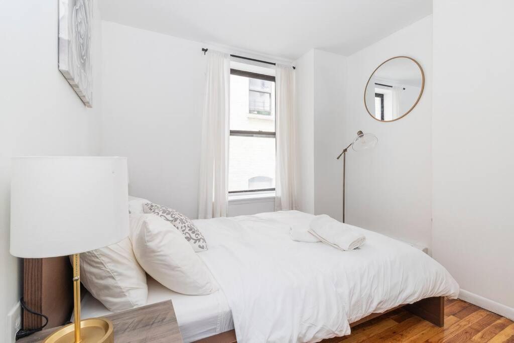 2Bed Bliss By Central Park North ニューヨーク エクステリア 写真