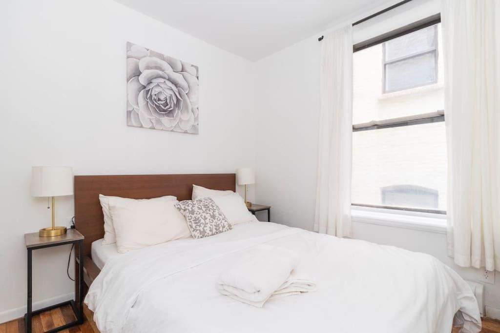 2Bed Bliss By Central Park North ニューヨーク エクステリア 写真