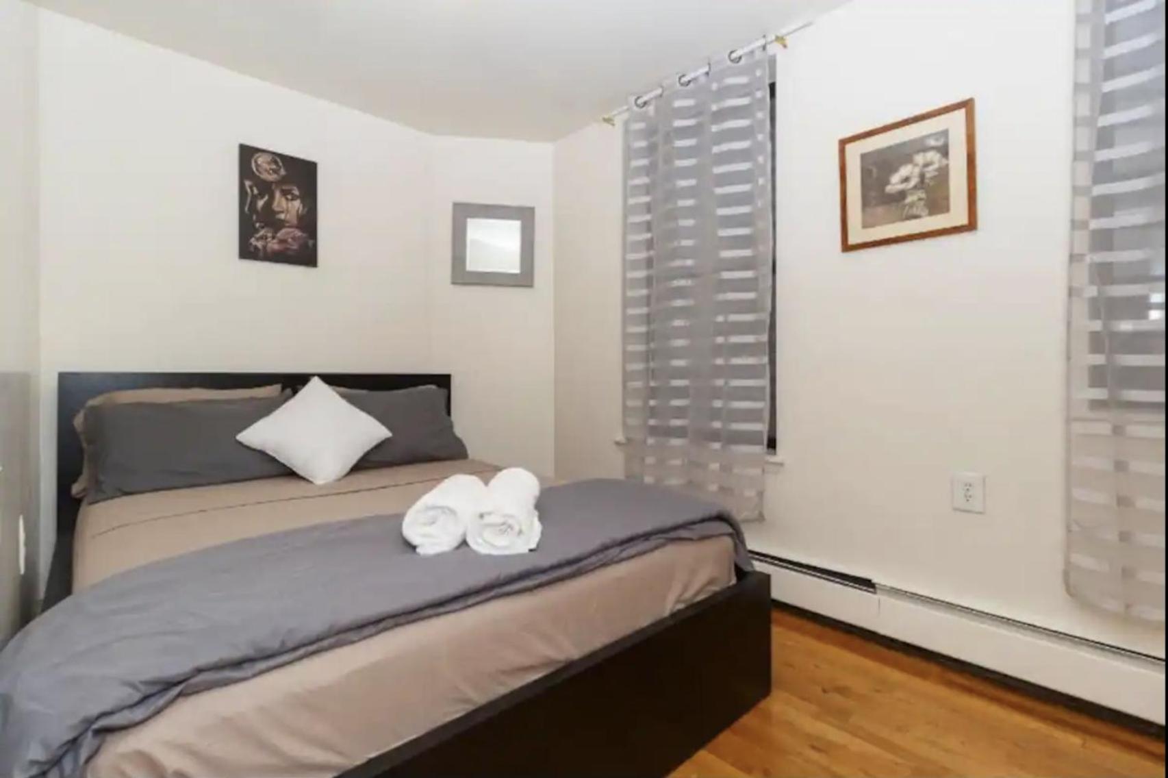 2Bed Bliss By Central Park North ニューヨーク エクステリア 写真